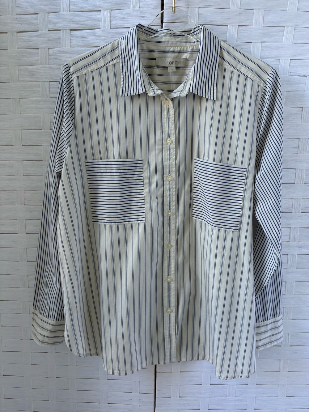 LOFT Size L Cotton NWT White Button Up Shirt Blue Vertical Stripes Office School